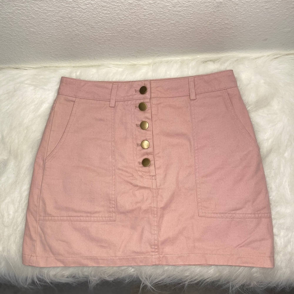 Pink button skirt